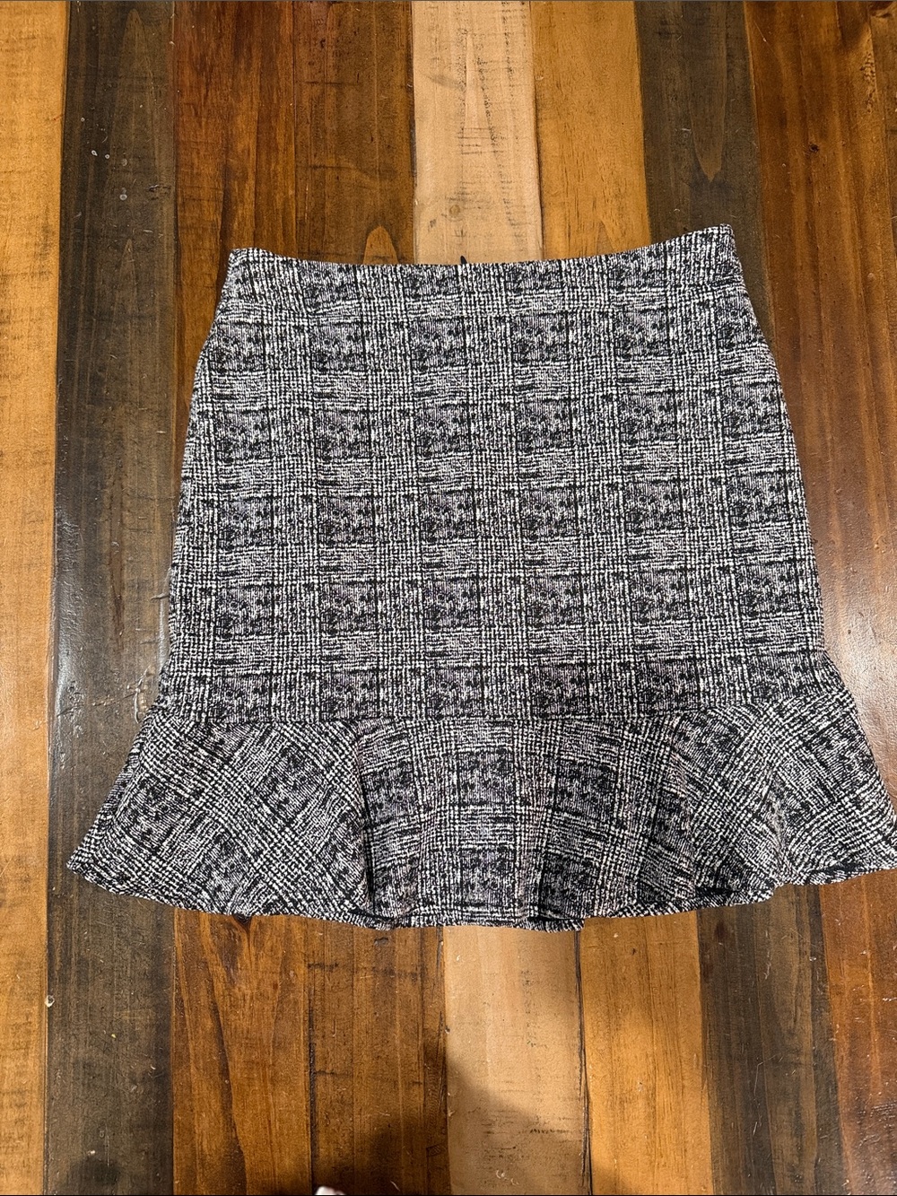 Banana Republic Black and White Tweed Ruffle Hem Mini Skirt